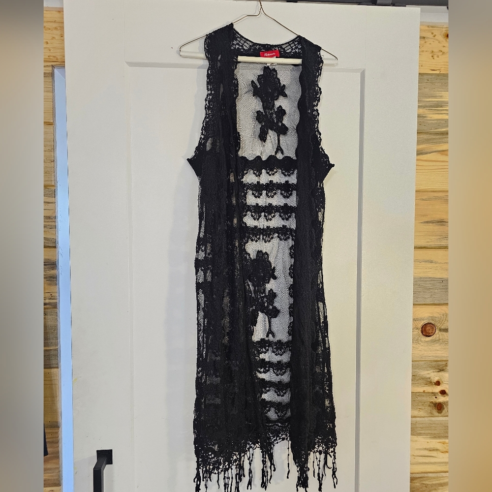 Gorgeous Panhandle Sleeveless Black Lace Rose Duster Kimono Cover with Fringe - Picture 2 of 7